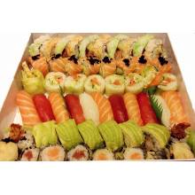 
	Coffret Kan Food, 52 pièces meilleures sélection du chef 

	1ère Edition   

	prix emporté : 57 euros 

	 

	- 8 pièces Tempura maki (saumon et thon) 

	- 8 pièces California printemps (saumon, avocat et salade)

	- 8 pièces California saumon roll avec algues et perle noir

	- 8 pièces California avocat roll avec crevette panné

	- 10 pièces Sushi assorti ( 2 daurade, 3 thon, 5 saumon)

	- 10 pièces grand Masago california roll (au gout naturel et wasabi)

	 
